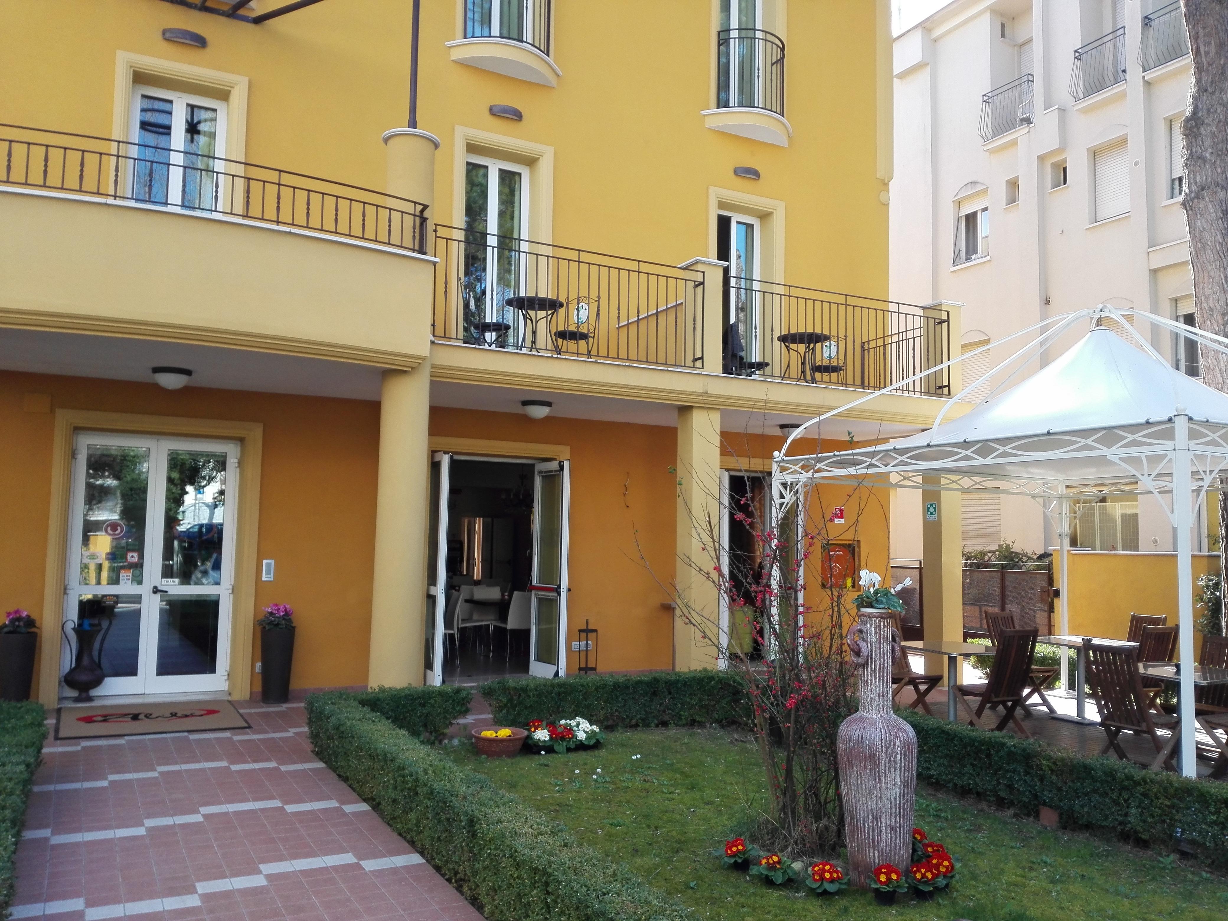 Hotel Alibi Rimini Esterno foto