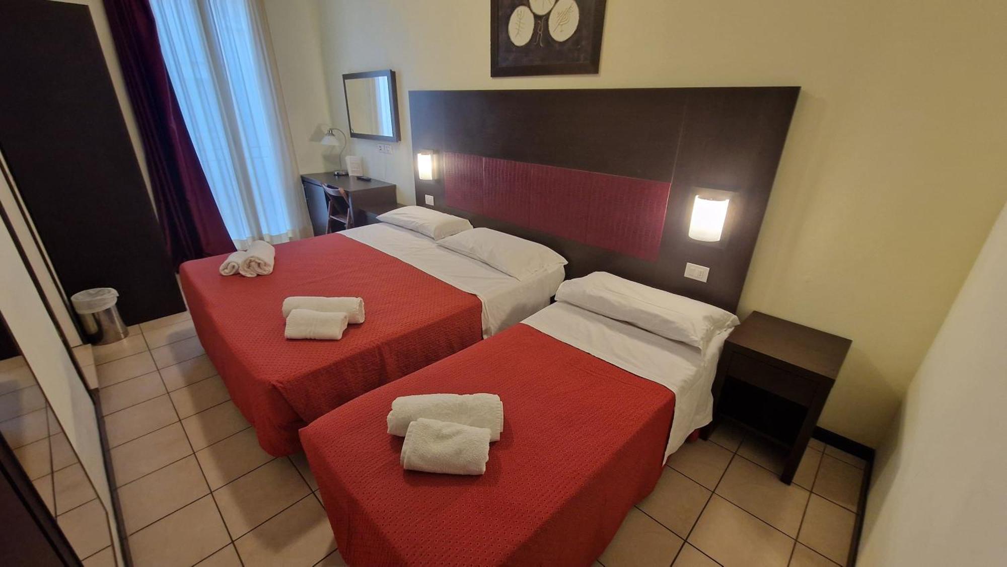 Hotel Alibi Rimini Esterno foto