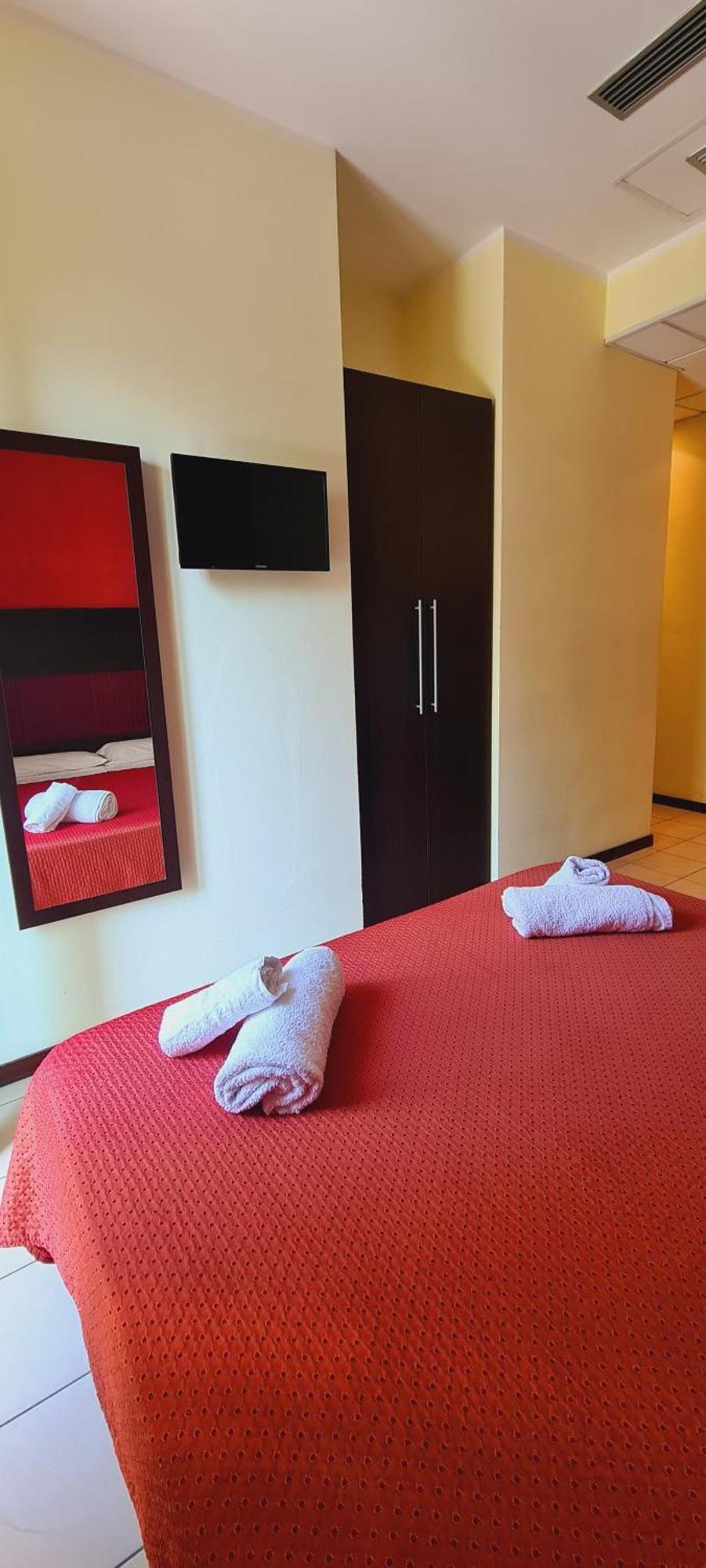 Hotel Alibi Rimini Esterno foto