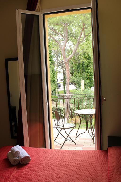 Hotel Alibi Rimini Esterno foto