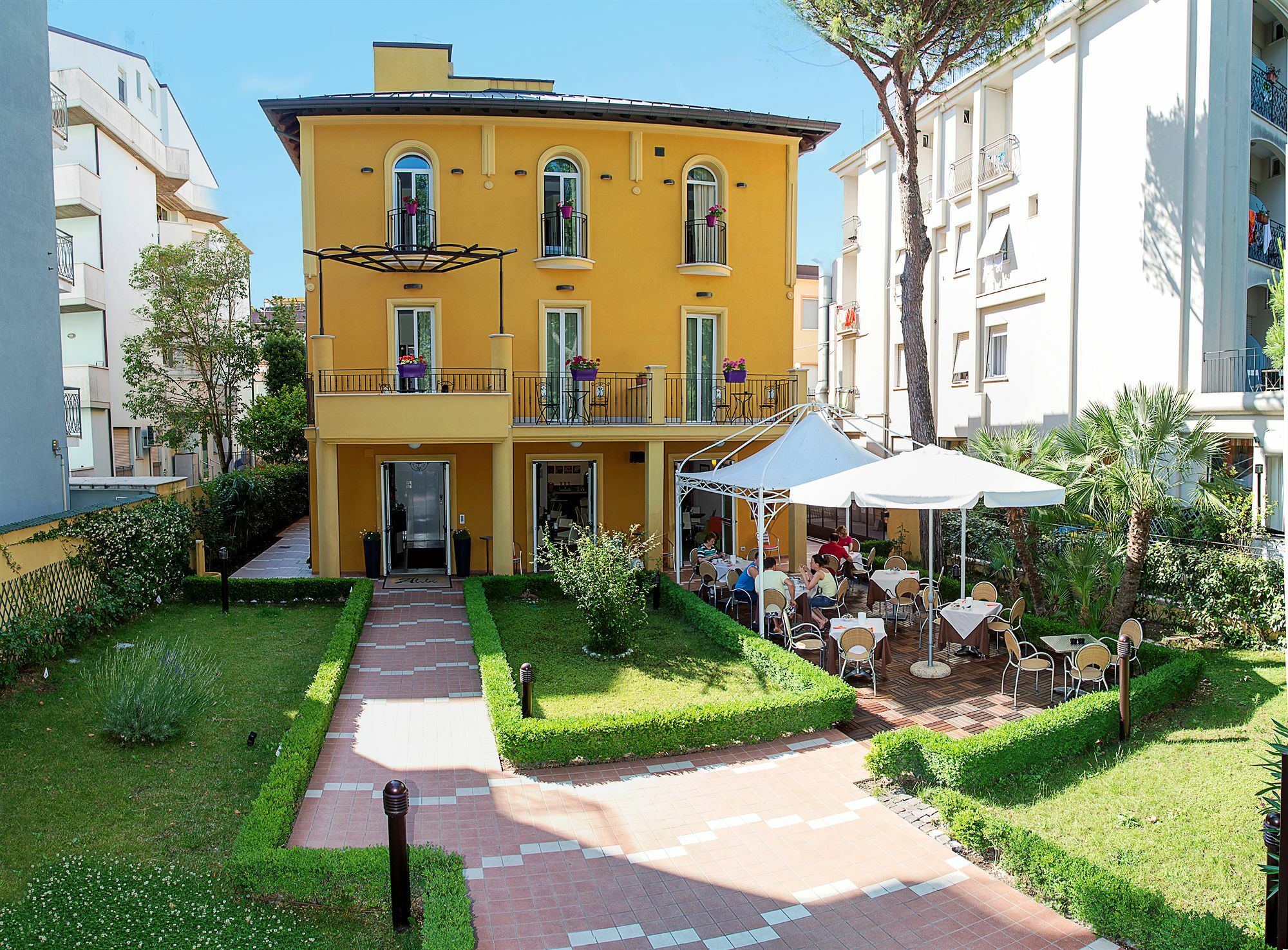 Hotel Alibi Rimini Esterno foto